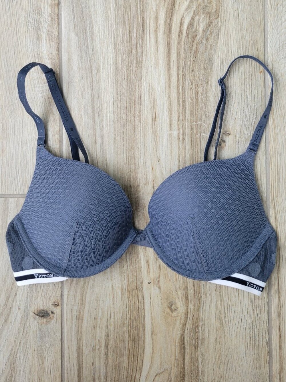 VS PINK Wear Everywhere Push-Up Bra - 34B
